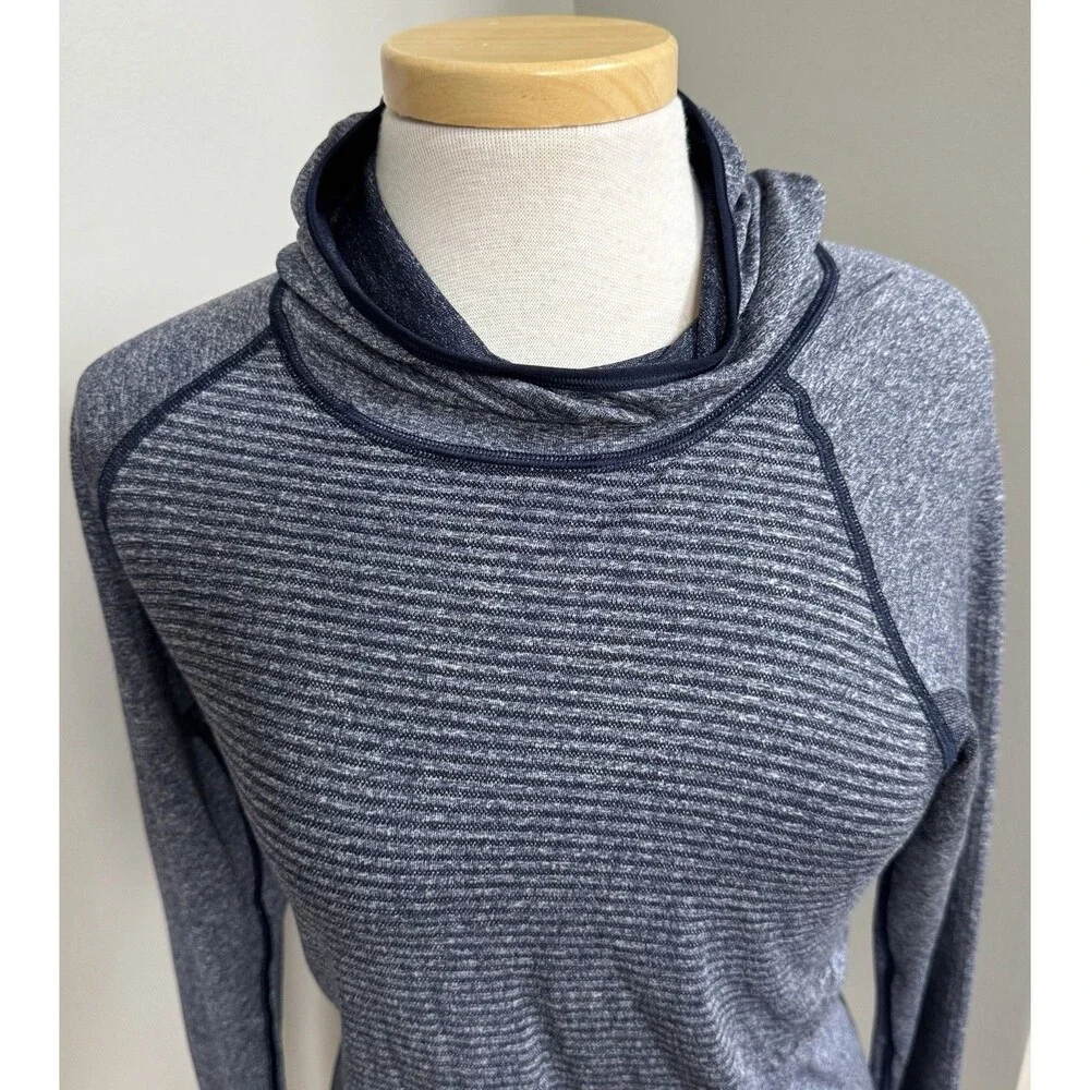 New Balance x J Crew Seamless Thumbhole Hoodie Navy - Size Medium